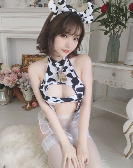 楼上女孩_720完整版观看
