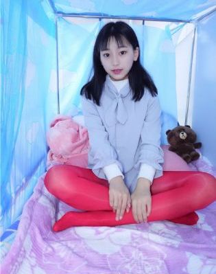 变成黑皮辣妹后和朋友_日韩在线播放专区